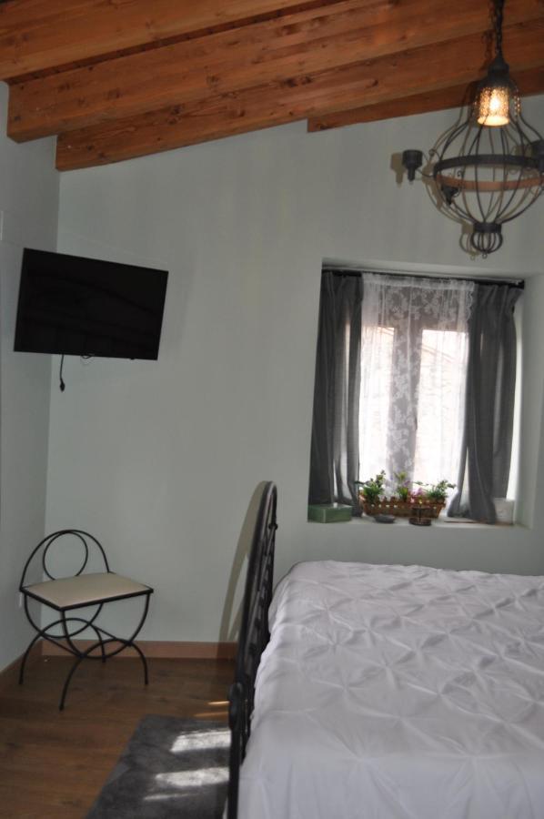 El Rincon Secreto De Gredos Especializada En Celiaquia Y Diabetes Y Jacuzzi Guest House Tormellas Ngoại thất bức ảnh